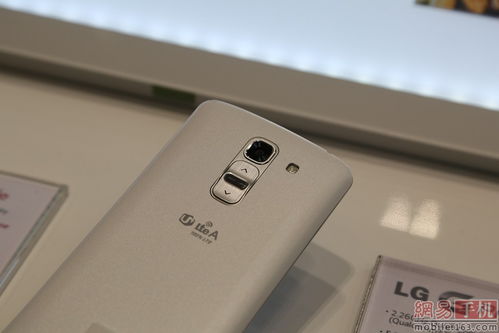 MWC 2014 LG Pro 2真機圖賞 簡約設(shè)計與實用功能的融合